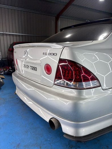 2005 Lexus Is