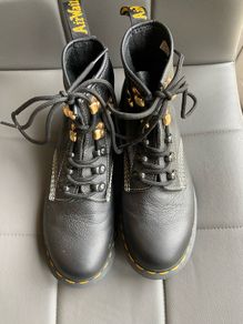 Ladies Doc Martins like new