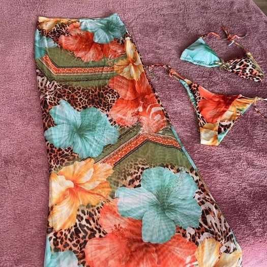 bikini matching sarong beach wear hut