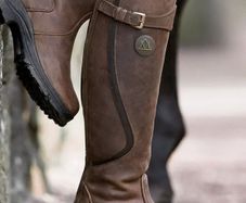 Women Waterproof Boots/walking/horse riding size 5/38