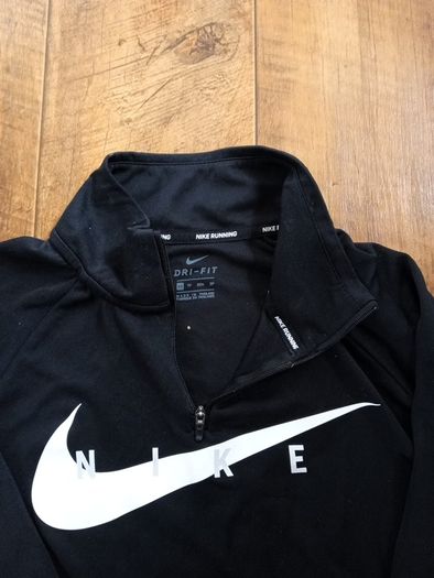 Nike top