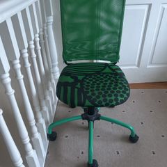 swivel desk chair