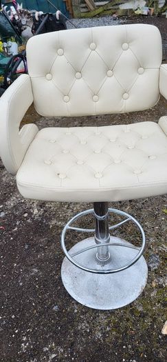 2 Cream Faux Leather Swivel Bar Stools / Kitchen Island Chairs