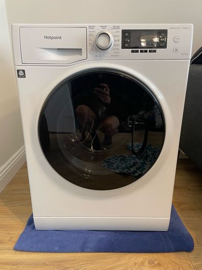 Hot Point Washer Dryer