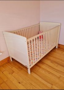 Baby Elegance cot & Mattress