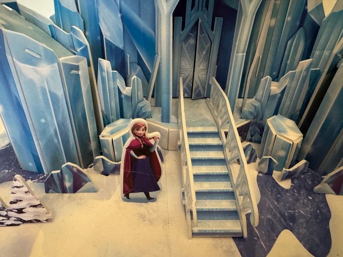 Disney Frozen Elsa Ice Palace 3D Playset