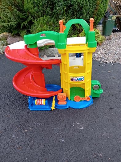 Car park play ser