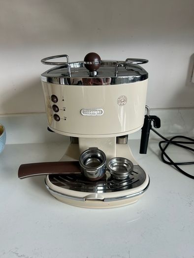 DeLonghi coffee
