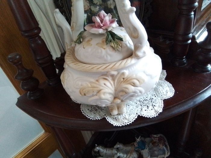 Capidemonte Vintage Teapot
