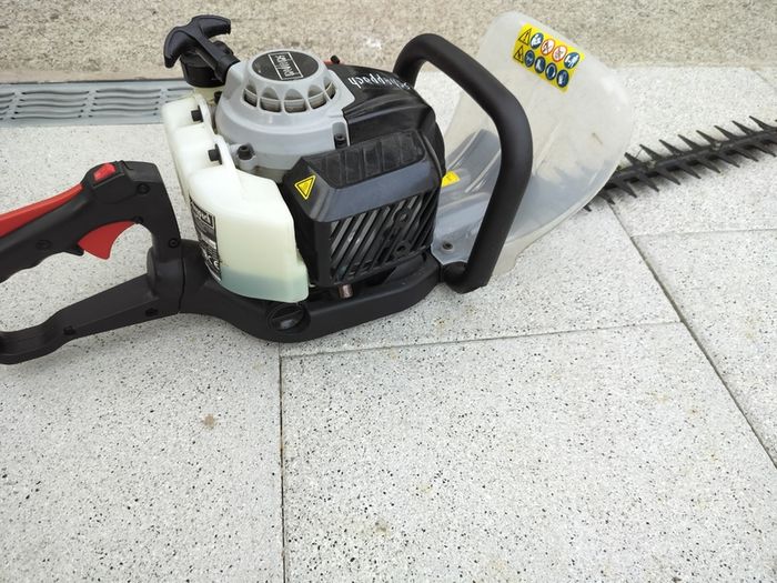 Petrol Hedge Trimmer