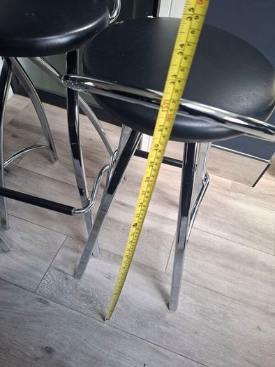 bar stool