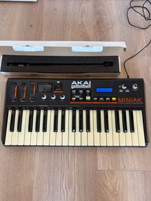 Akai MINIAK Virtual Analogue Synthesizer & Vocoder