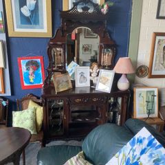 chiffonier