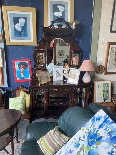 chiffonier