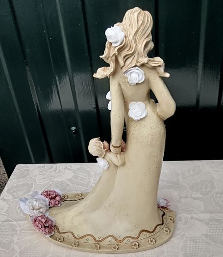 Mother and Child decorative figurine