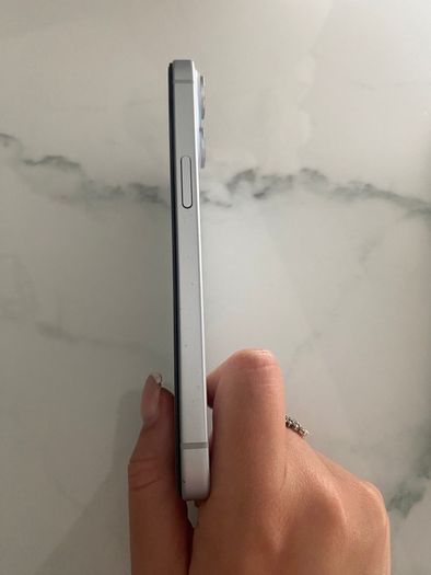 Apple iPhone 15
