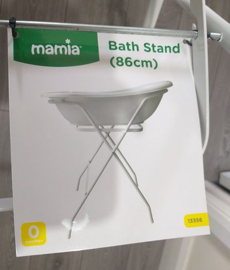 Mamia bath stand