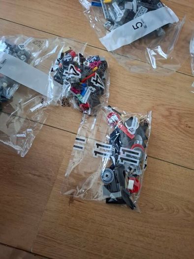 LEGO Icons 10300 Back to the Future Time Machine DeLorean