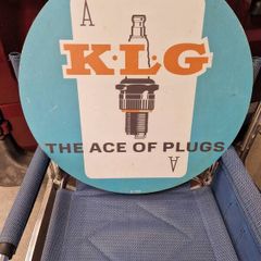 KLG plugs sign