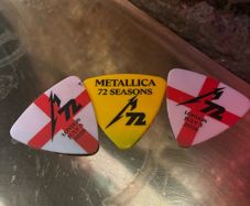 metallica london day 1 pick for trade