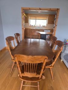 Large Extendable Wooden Dining Table & 6 Chairs