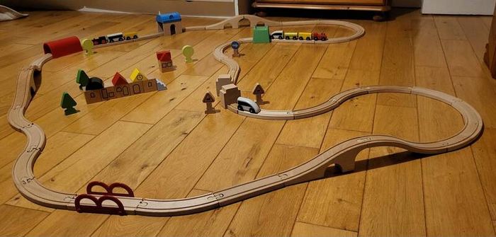 IKEA LILLABO Wooden Train Set Bundle  , Tracks & Magnetic Trains
