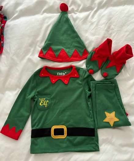 Girls/unisex Christmas clothes age 6-9 months