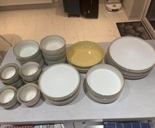 34-pieces Dunnes Dinner Set
