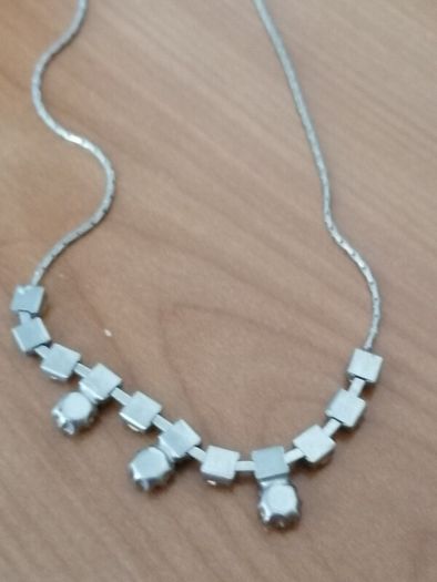 beautiful necklace very dressy