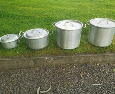 Aluminium cooking pots