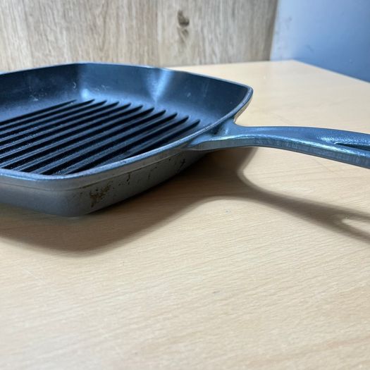 Le Creuset Signature Griddle Skillet Frying Pan 26 Grey Cast Iron