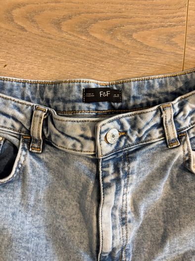 Mom jeans
