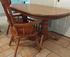 Kitchen 6ft extendable table and 3 chairs