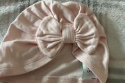 Girls hat 6/12 mths