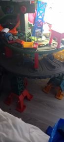 FREE. Thomas the Tank engine station and tracks