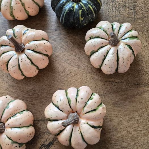 9 Decorative pumpkins - Halloween