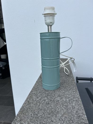 Table lamp