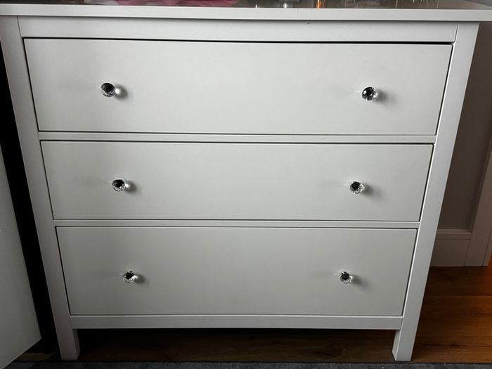 chest of drawer
