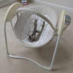 Graco baby swing with 6 specs and various sounds