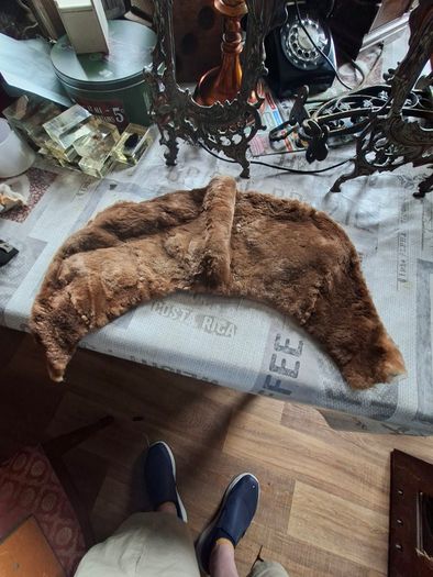 Two Beautiful Vintage Mink Fur Hats including an Irish made Sydney Vard Expert Furrier 10 South King Street Dublin 2 example also fur stole collar, PRICE IS FOR THE 3 ITEMS.