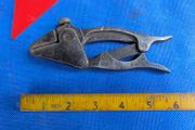 Self Locking Pliers by Speetog