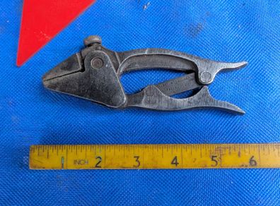 Self Locking Pliers by Speetog