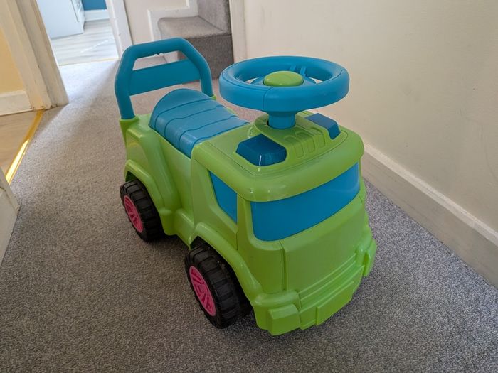 Toddler toy truck