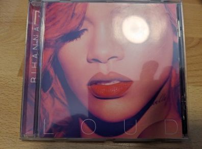 Rhianna loud cd