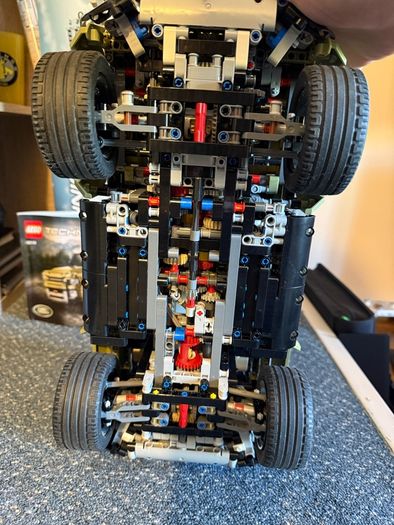 Lego Technic Land Rover Defender 42110 - Box and Manual included