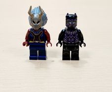 LEGO Marvel Black Panther and Killmonger minifigures bundle