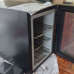 wine cellar,fridge