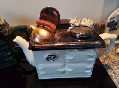 Swinside Ceramic Collectors Teapot