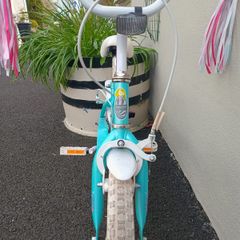 Girls bike