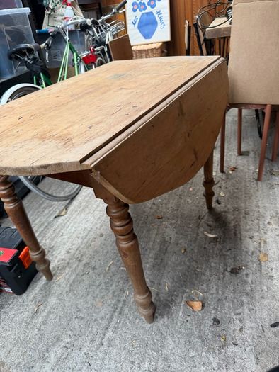 Vintage drop leaf table